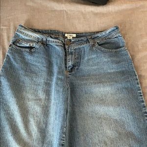 Cato capris, frayed cuff, wide leg, size 14